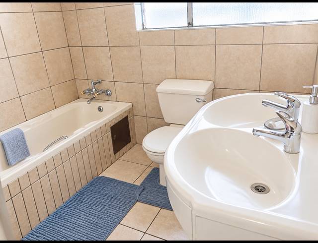 2 BEDROOM APARTMENT FOR SALE IN RYNFIELD